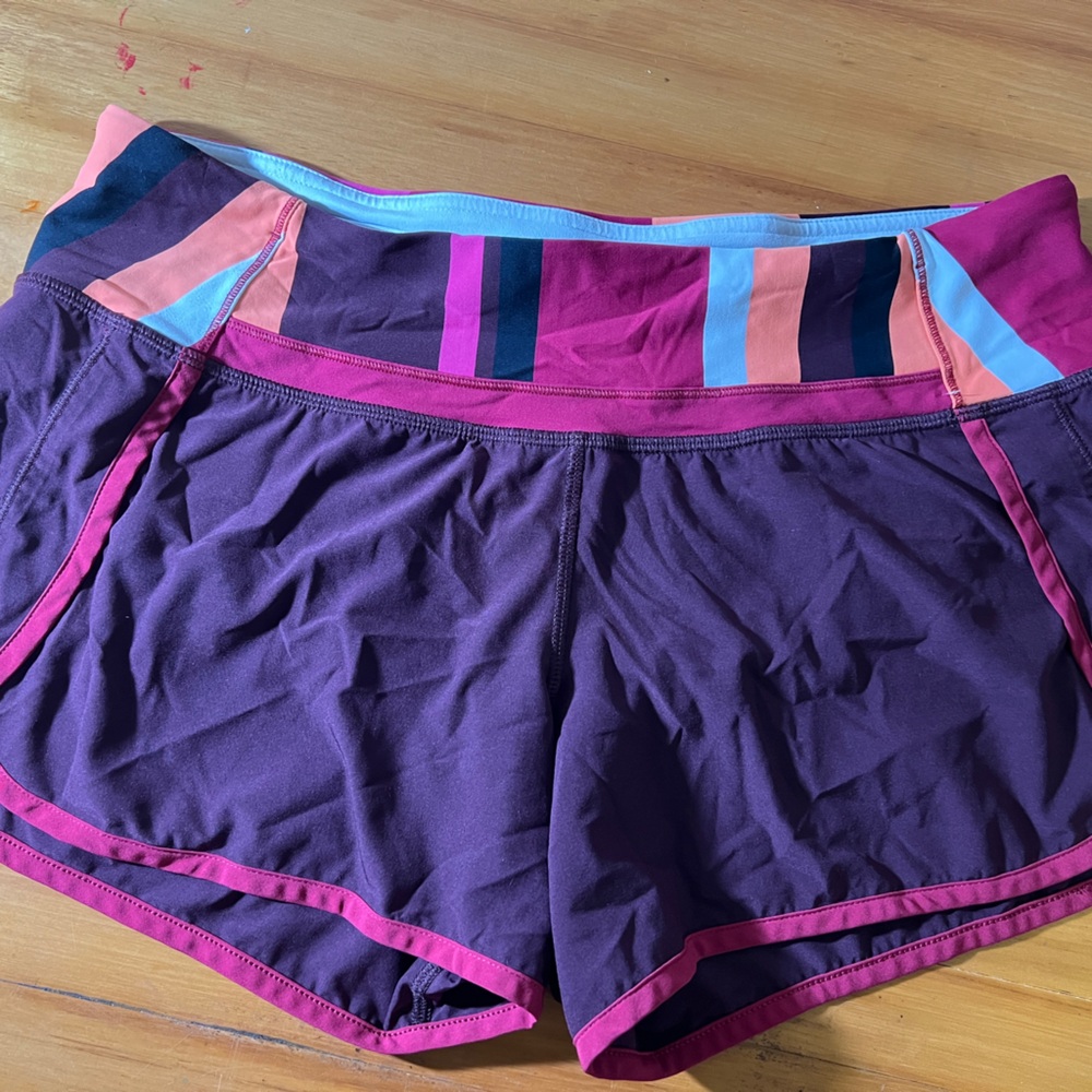 Women’s Lululemon speed up’s athletic shorts